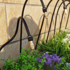 Dispositivo de riego automático con rociador universal